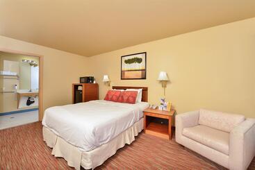 בית מלון כפרי Americas Best Value Inn Lakewood Tacoma S