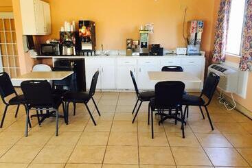 فندق Texas Inn And Suites Lufkin