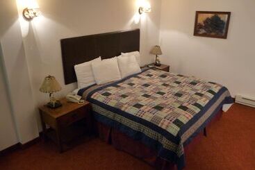 בית מלון כפרי Riverbank Lodge