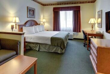 Motel Quality Inn & Suites   Glen Rose