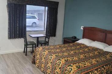 モーテル Economy Inn