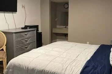 Motel Scottish Inns And Suites