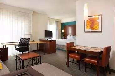 شقة فندقية Residence Inn Kansas City Airport