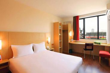 Otel Ibis Shanghai Yu Garden