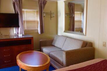 酒店 Pilgrim Inn & Cottages