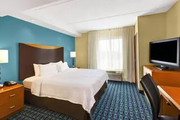 هتل Fairfield Inn & Suites By Marriott Lexington North