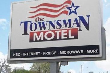 Townsman Motel