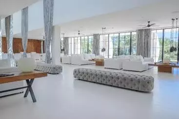 渡假胜地  Destino Pacha Ibiza