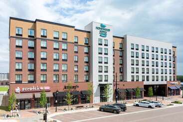 מלון דירות Homewood Suites By Hilton Coralville Iowa River Landing