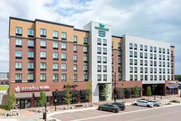 アパートホテル Homewood Suites By Hilton Coralville  Iowa River Landing