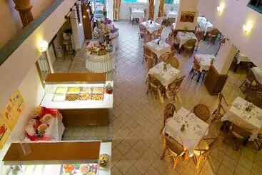 Trefon Hotel Apartments And Family Suites