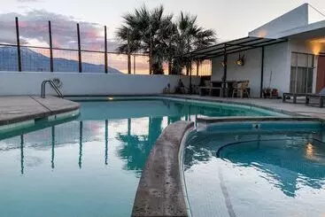 Miracle Manor Boutique Hotel & Spa