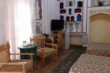 צימר Sasha & Son