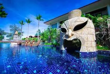 Graceland Khaolak Beachfront Resort