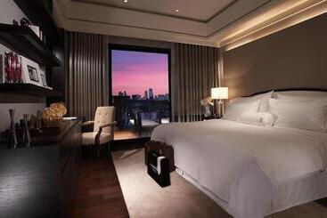 هتل Leofoo Residences