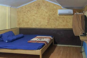 בית מלון כפרי Tidung Solata Homestay Syariah