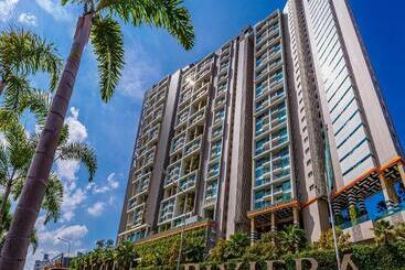 تختخواب و صبحانه The Riviera Jomtien Pet Friendly