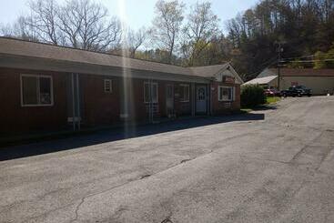 Motel Patriot Motor Inn