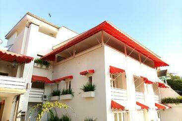 בית מלון כפרי Pondok Wisata Jaden Trawas Mojokerto