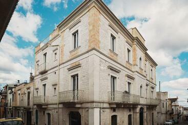 Hotel Volante Urban Design