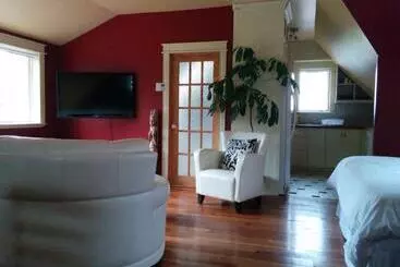 Aamiaismajoitus (B&B) Au Cachalot Caché Le Gîte Hôtel