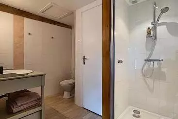 ベッドアンドブレックファースト Chambre D Hôtes La Bardinière