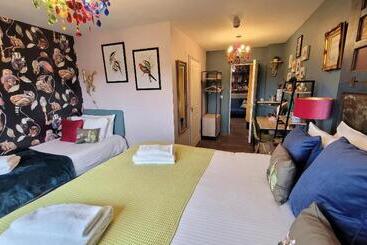 بنسيون Lansdowne Simply Stay