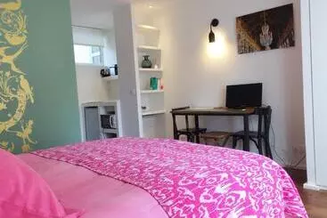 Bed & Breakfast Denis & Virginie   Château à Pied   Parking Gratuit