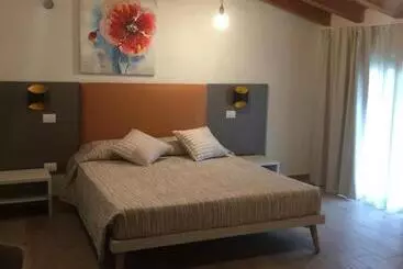 Hotelli Agriturismo Il Glicine Bianco