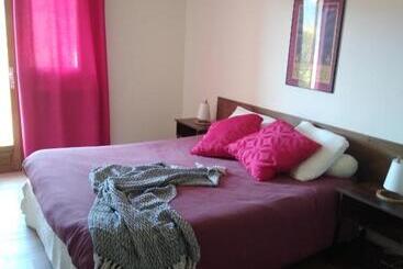 פנסיון Au Bonheur Du Cedre