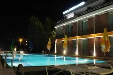 Otel Zeytin Bahcesi