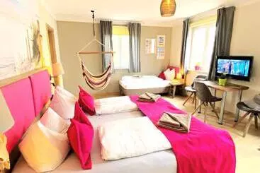 Hotel Feels Beach Club