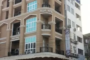 ホテル Pillar