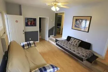 房子 Riverfront Villa