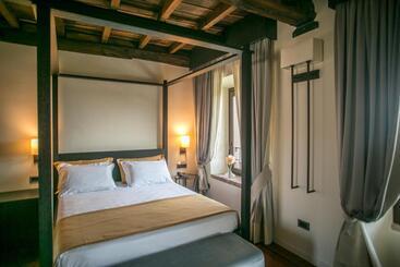 فندق Castello Visconteo