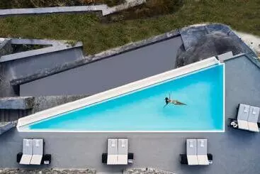 Hotel Charisma Suites