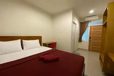 호텔 Oyo 90844 Guesthouse Parung Asri Syariah