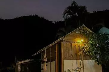 ペンション Chalé Encantador Em Trindade A 50 Metros Da Praia