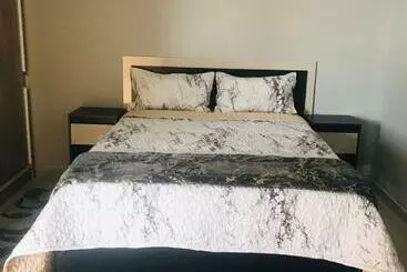 ベッドアンドブレックファースト Rmb Luxury Lodge