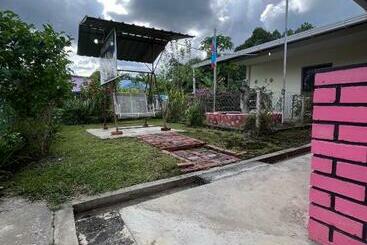 Hotel Oyo 90415 Seri Desa Homestay