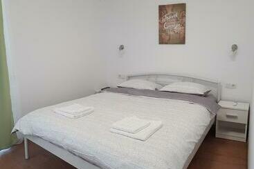 פנסיון Apartament 11 Budiu