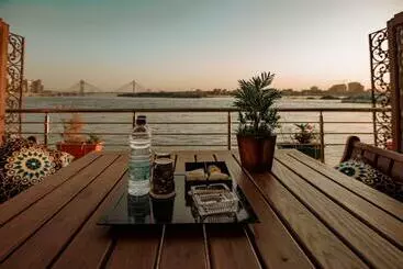 Hotel Nile Transport