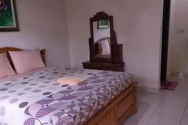 בית מלון כפרי Detri Inn