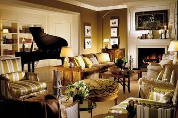 Отель Four Seasons