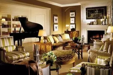 Отель Four Seasons