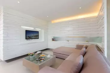 Hotel Kamala Beach Residence