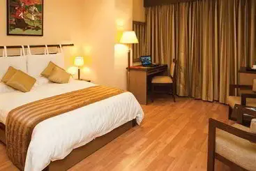 هتل Indreni Himalaya