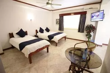 Отель Mermaid Resort Puerto Galera