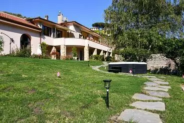 ホテル Agriturismo Peq Agri Resort Tovo