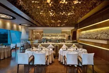 Hotel Crowne Plaza Greater Noida, An Ihg